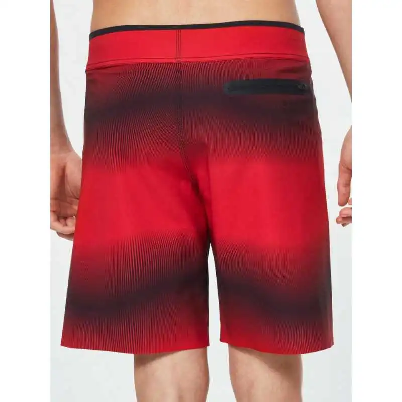 Boardshort Oakley Dynamic Seamless 19 Rouge Noir – Image 3