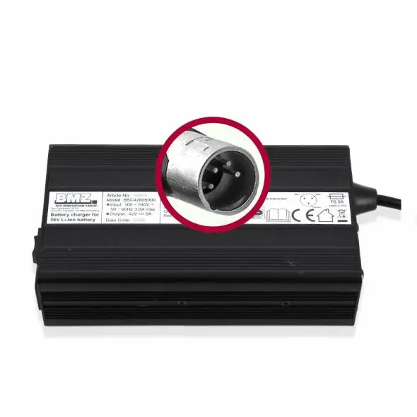 Doctibike Chargeur BMZ Li-Ion 36V 5Ah XLR 4 Broches